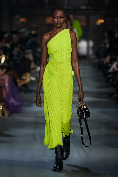 Look 55